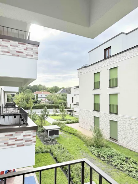 Neubau-Wohnen in Berlin-Weißensee: 3-Zimmer-Apartment mit Balkon — photo 1